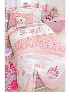 Childrens Bedroom on Dress Your Childs Bedroom With Linen In Contemporary Designs And